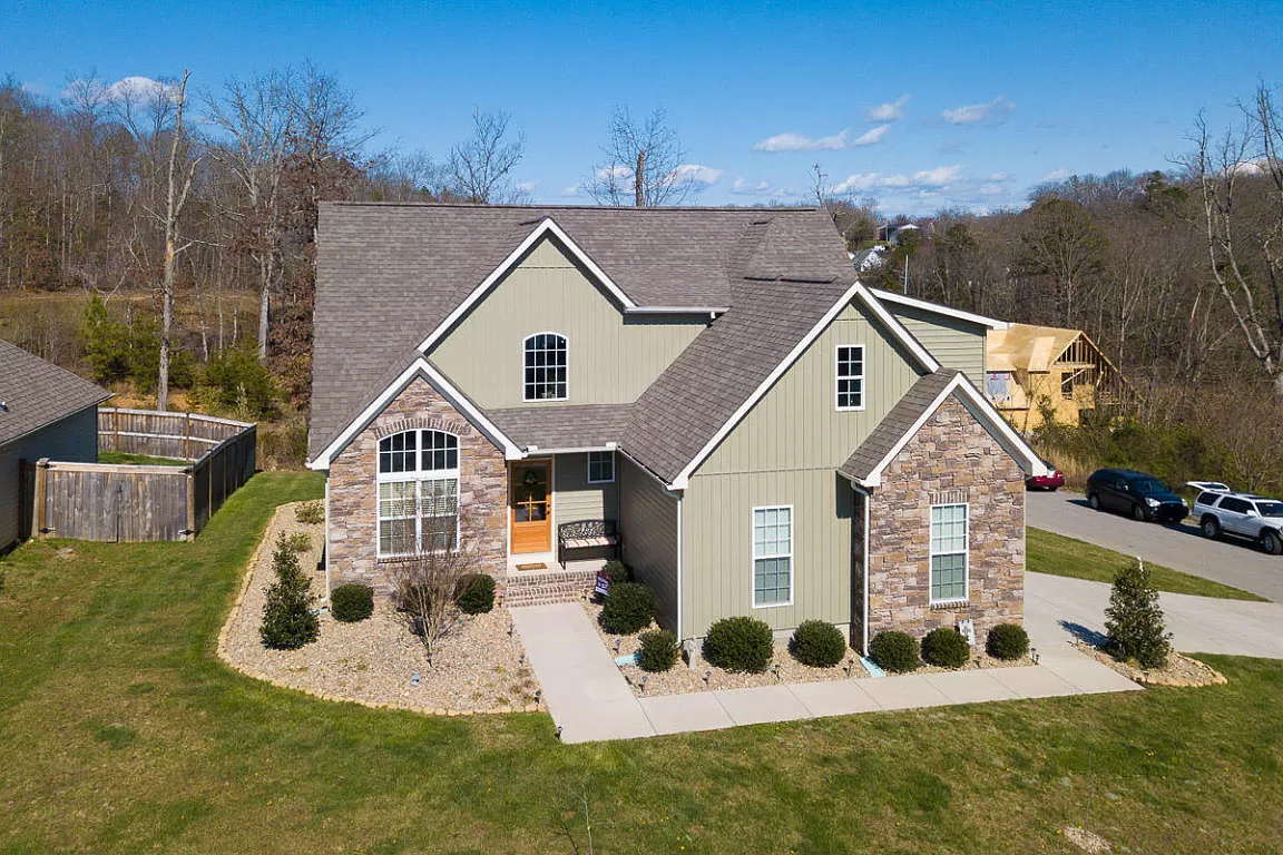 128 Whispering Oaks Dr 128 Whispering Oaks Dr